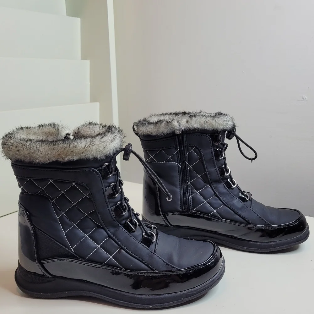 SPORTO Black Jenny Water-resistant Faux Fur Trim Boots/Booties Size Women's 5.5